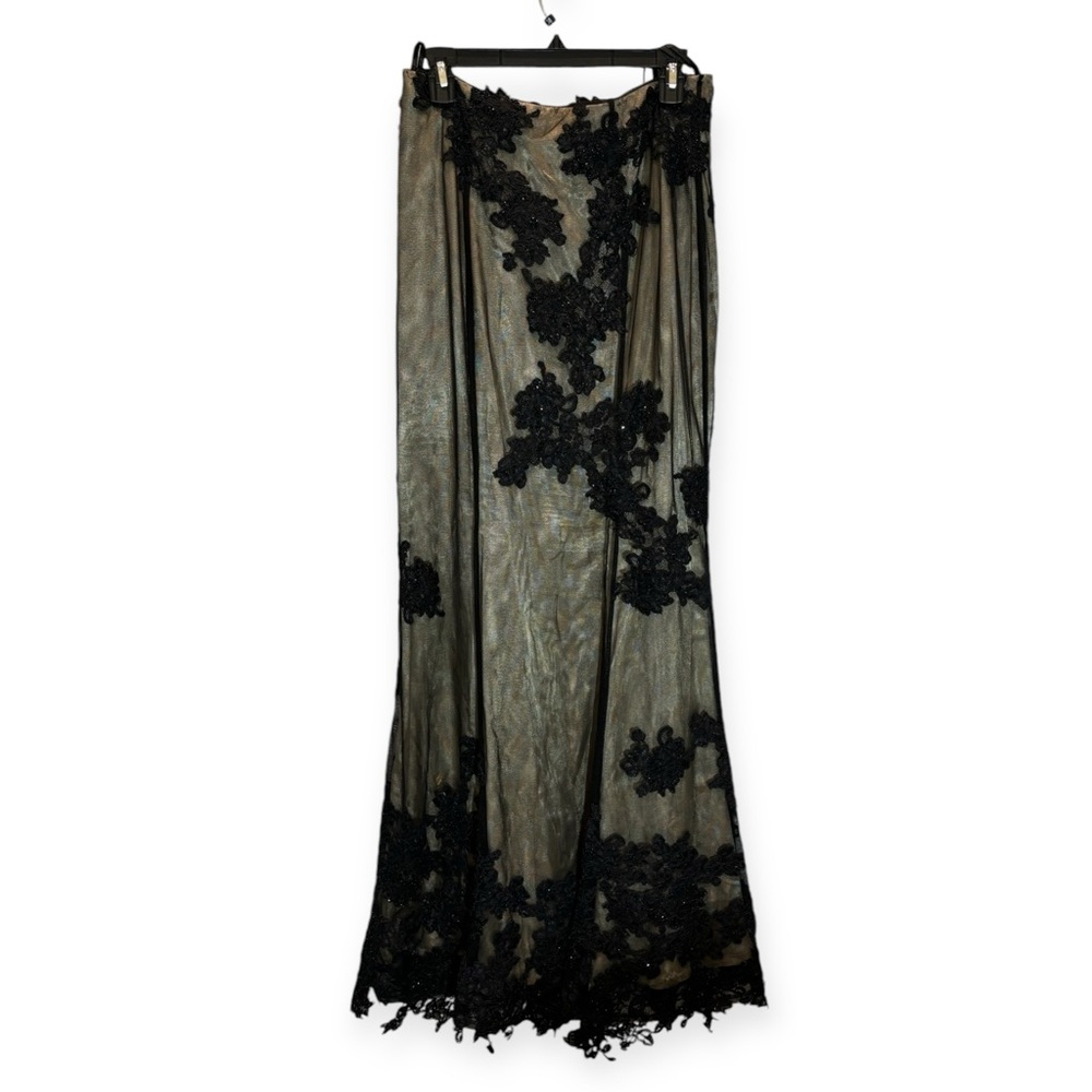 Alberto Makali Vintage Lace Strapless Maxi Dress